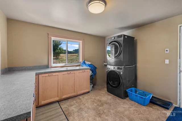 $1,495,000 | 1199 Walker Road, Viola, ID 83872