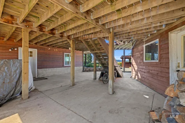 $1,495,000 | 1199 Walker Road, Viola, ID 83872