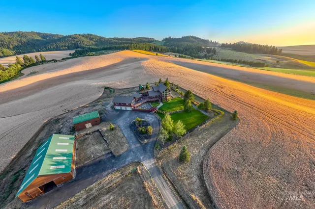 $1,495,000 | 1199 Walker Road, Viola, ID 83872