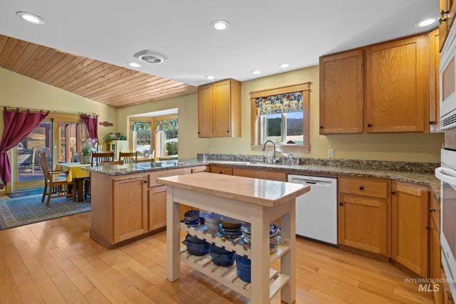 $1,495,000 | 1199 Walker Road, Viola, ID 83872