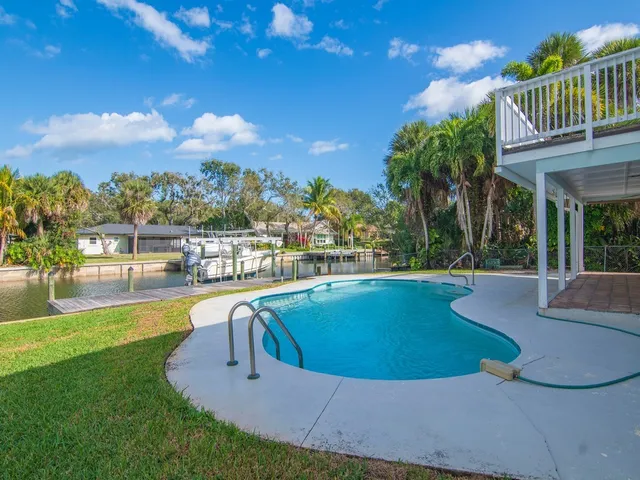 $1,300,000 | 721 Shore Drive, Vero Beach, FL 32963