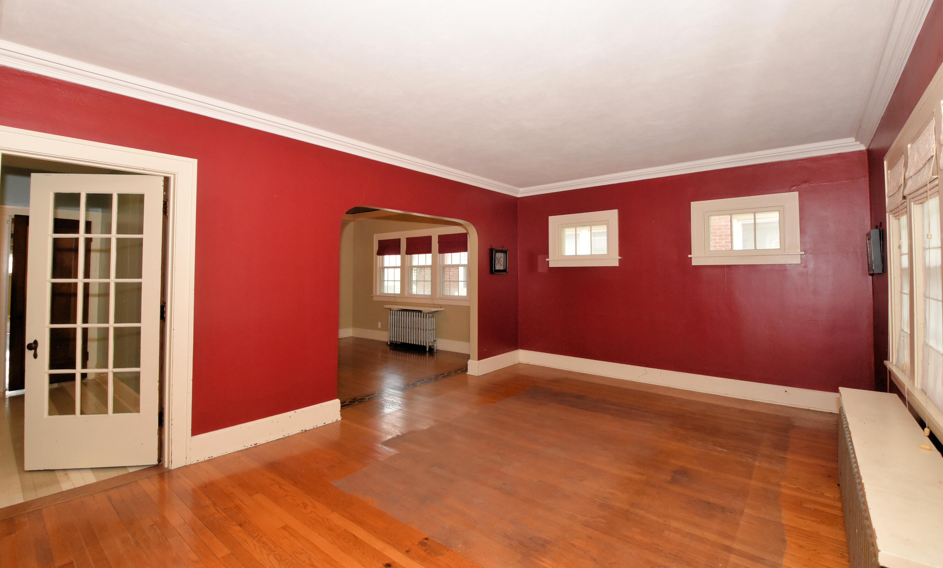 1025 Arthur Avenue Racine, WI 53405 - Photo 4 of 49 Living Room