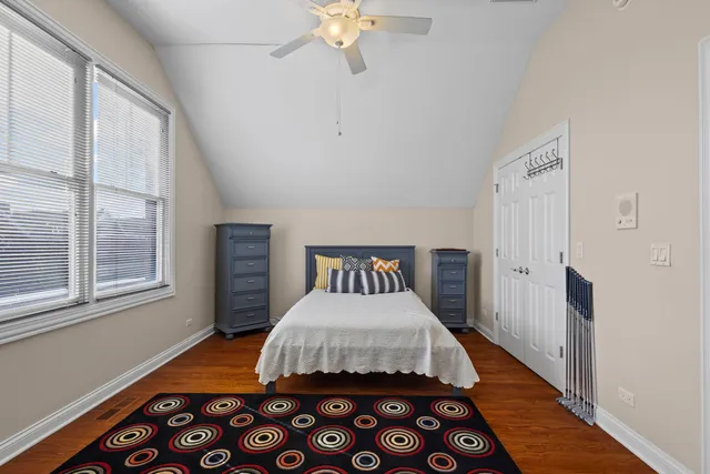 a view of a livingroom with furniture and windows