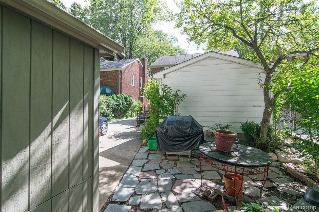 1732 Prestwick Road Grosse Pointe, MI 48236 - Photo 43 of 46 DSC_0882.jpg