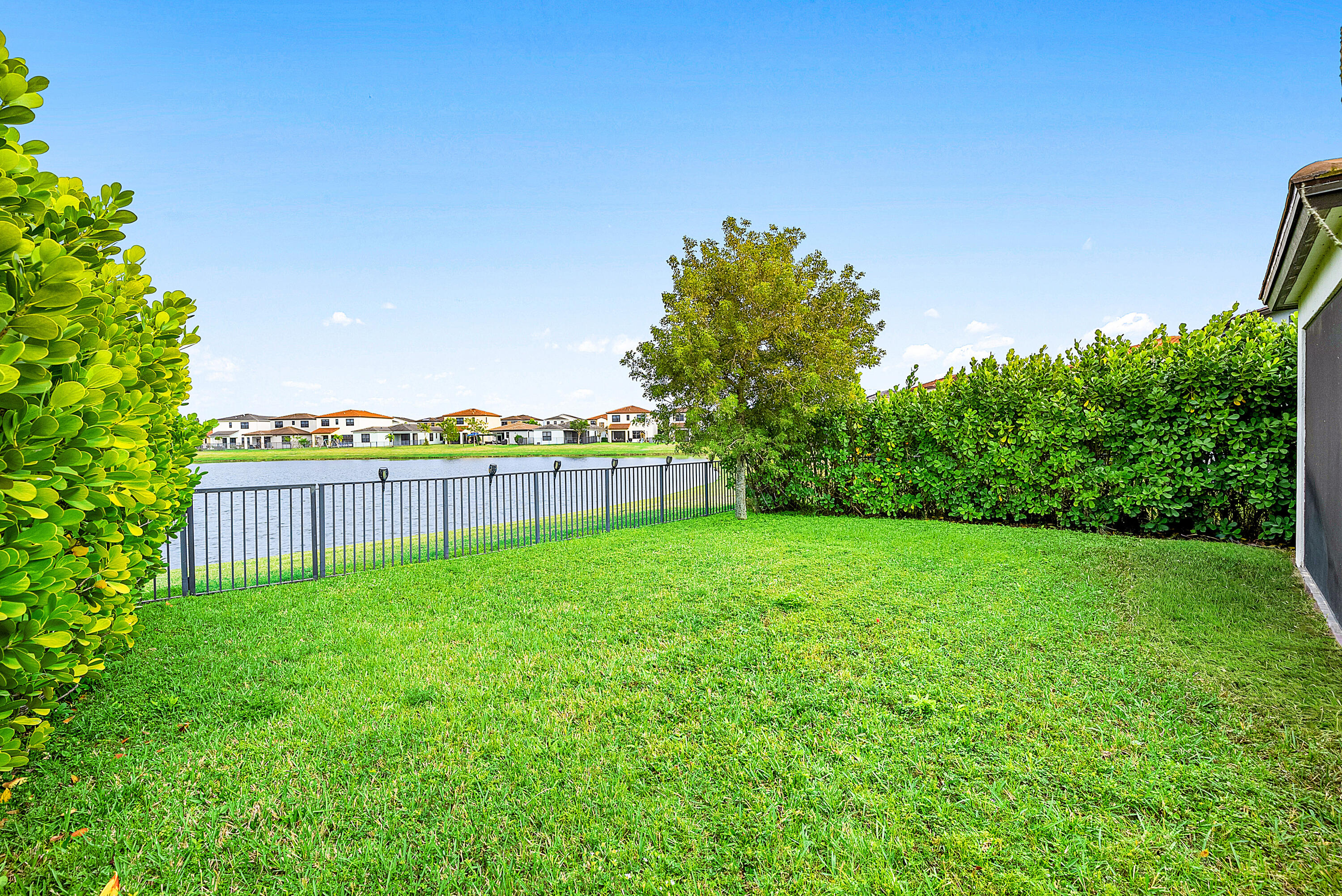 5478 Starfish Road Westlake, FL 33470 - Photo 34 of 51 034-5478StarfishRoad-Westlake-FL-33470-F