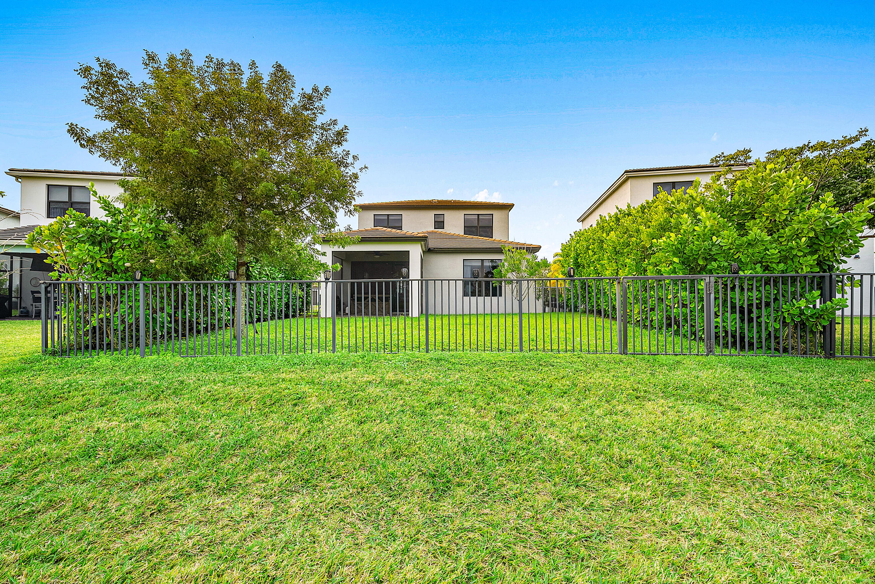 5478 Starfish Road Westlake, FL 33470 - Photo 38 of 51 038-5478StarfishRoad-Westlake-FL-33470-F