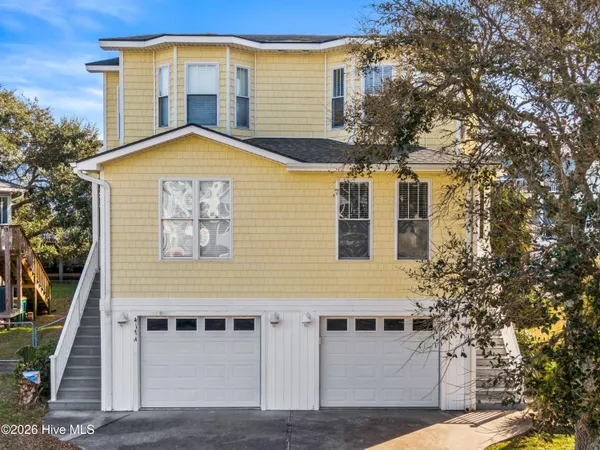 $620,000 | 417 South 3rd Avenue, Unit B, Kure Beach, NC 28449