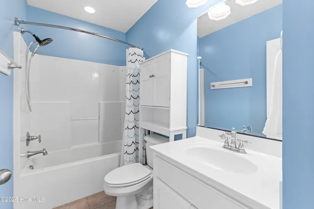 $620,000 | 417 South 3rd Avenue, Unit B, Kure Beach, NC 28449