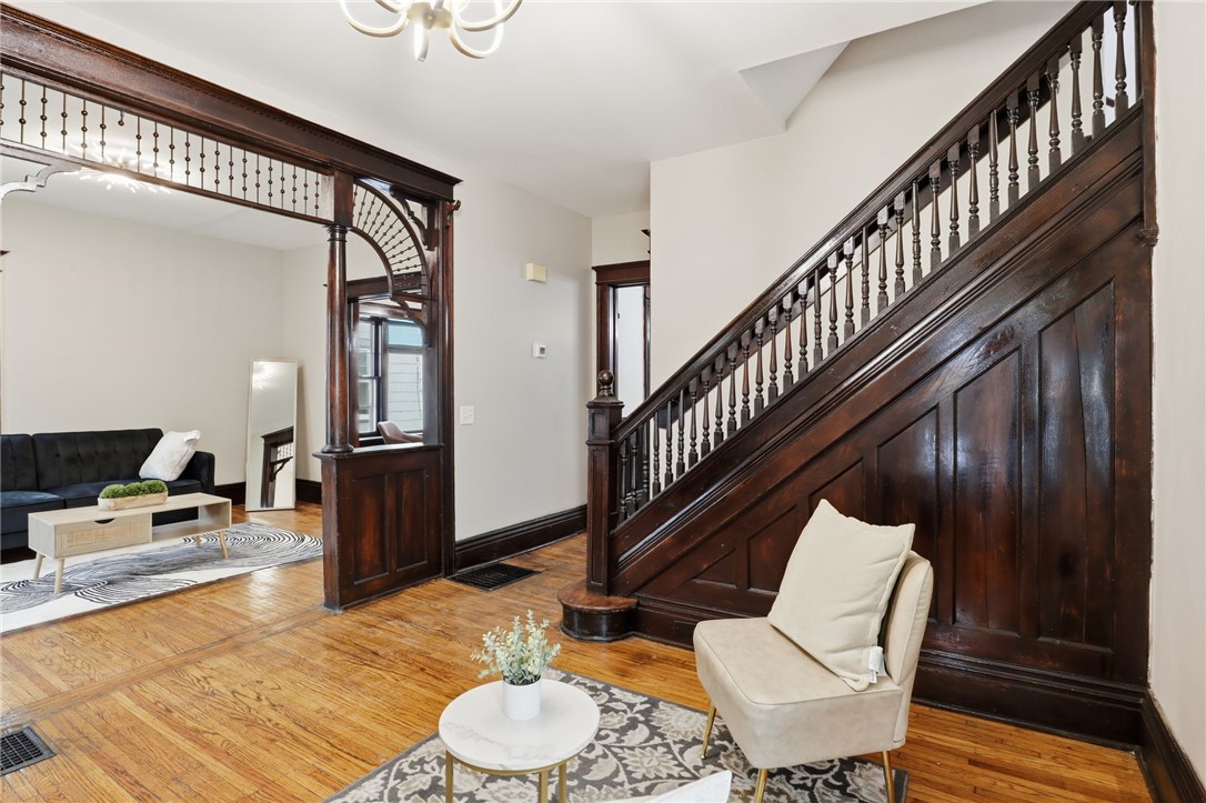 275 Parsells Avenue Rochester, NY 14609 - Photo 5 of 29