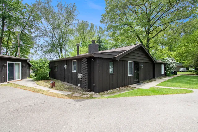 $199,000 | 50177 3rd Street, Dowagiac, MI 49047