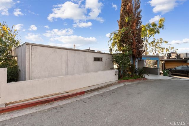 $1,794,000 | 5675 Spreading Oak Drive, Los Angeles, CA 90068