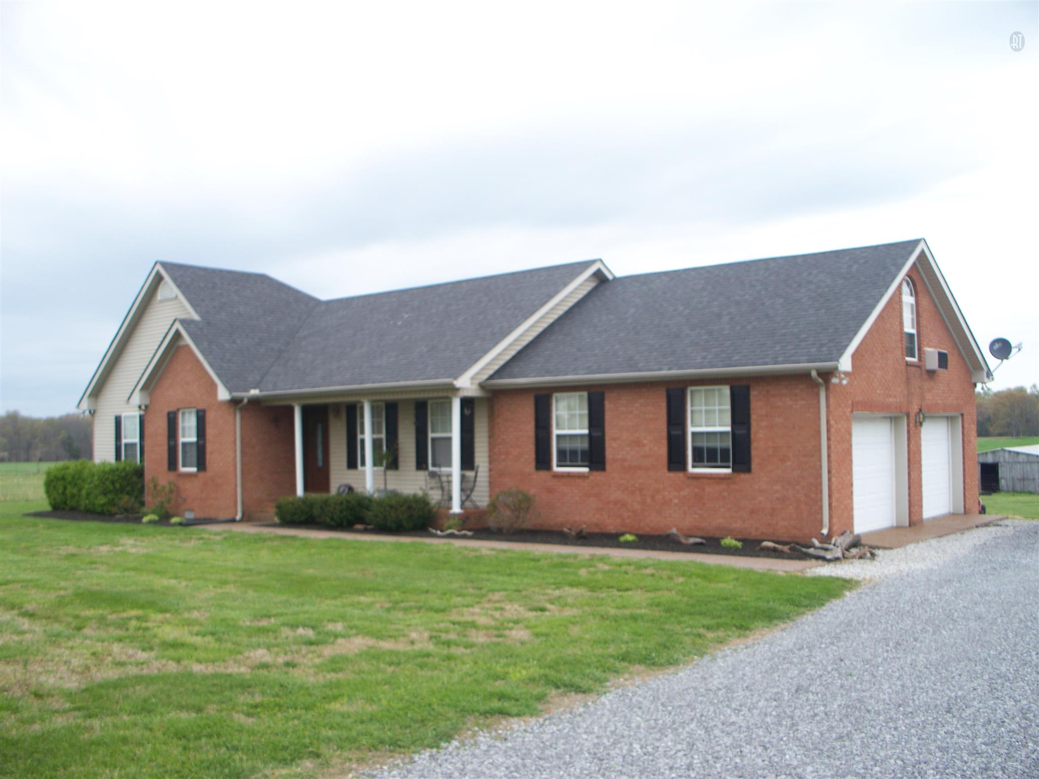 166 Cook Road Portland, TN 37148 - Photo 1 of 11 front view of house with a yard