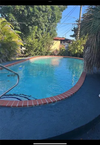 $490,000 | 2659 West 10th Avenue, Hialeah, FL 33010