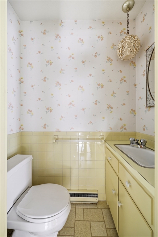 1303 Plumtree Road Springfield, MA 01119 - Photo 12 of 39 Gallery Image 12