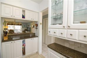 298 Southeast 6th Avenue, Unit 9 Pompano Beach, FL 33060 - Photo 4 of 22 Photo 4