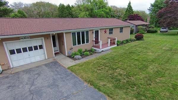 180 Old County Road Westport, MA 02790 - Photo 3 of 28 Gallery Image 3