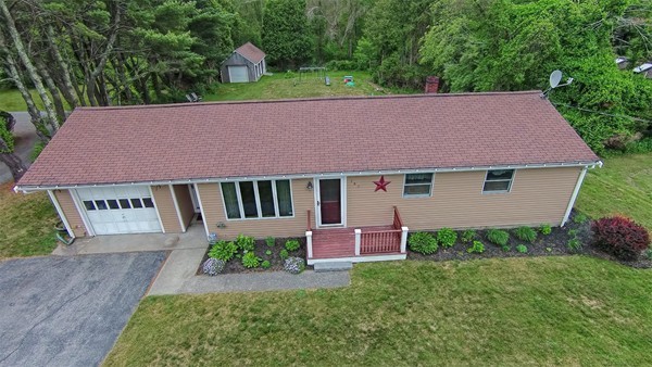 180 Old County Road Westport, MA 02790 - Photo 4 of 28 Gallery Image 4