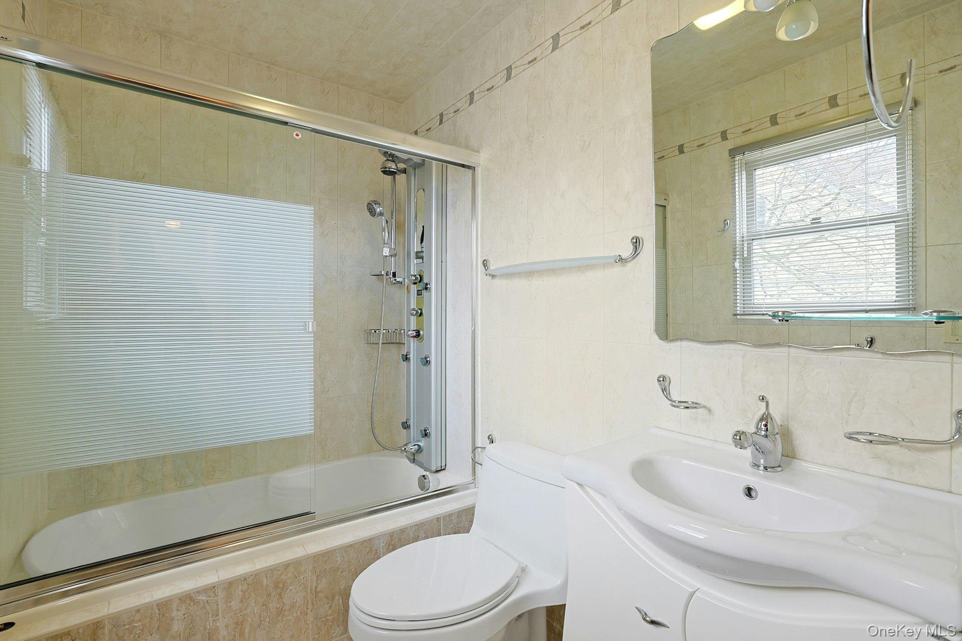 149 Locust Avenue New Rochelle, NY 10805 - Photo 25 of 41 Bathroom 2