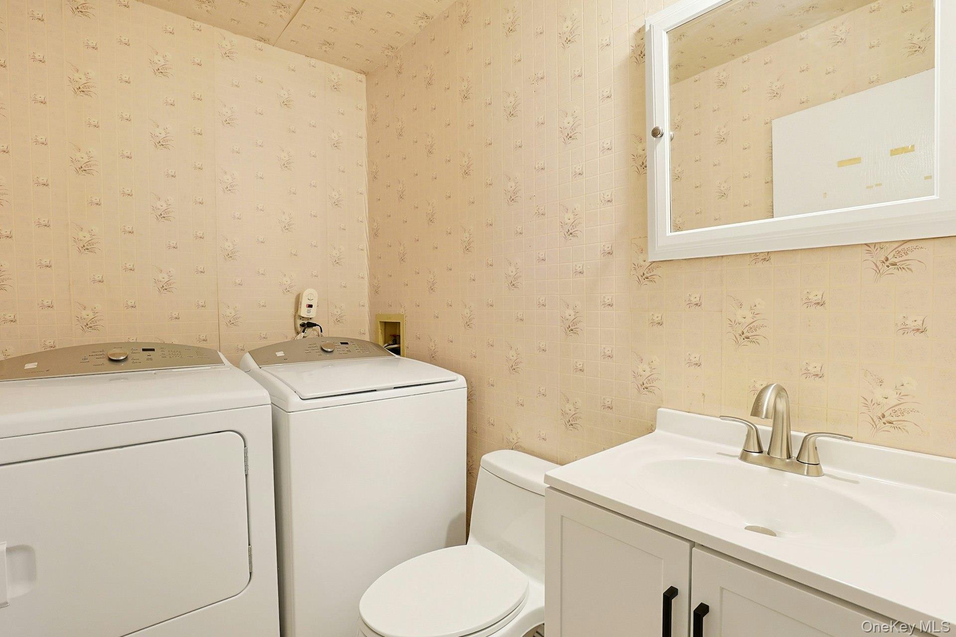 149 Locust Avenue New Rochelle, NY 10805 - Photo 30 of 41 Bathroom/Laundry