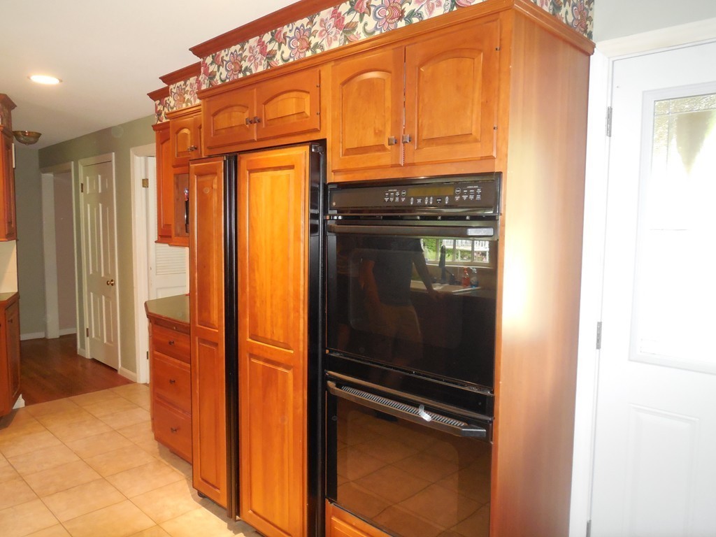 40 Butternut Road Westfield, MA 01085 - Photo 4 of 28 Gallery Image 4