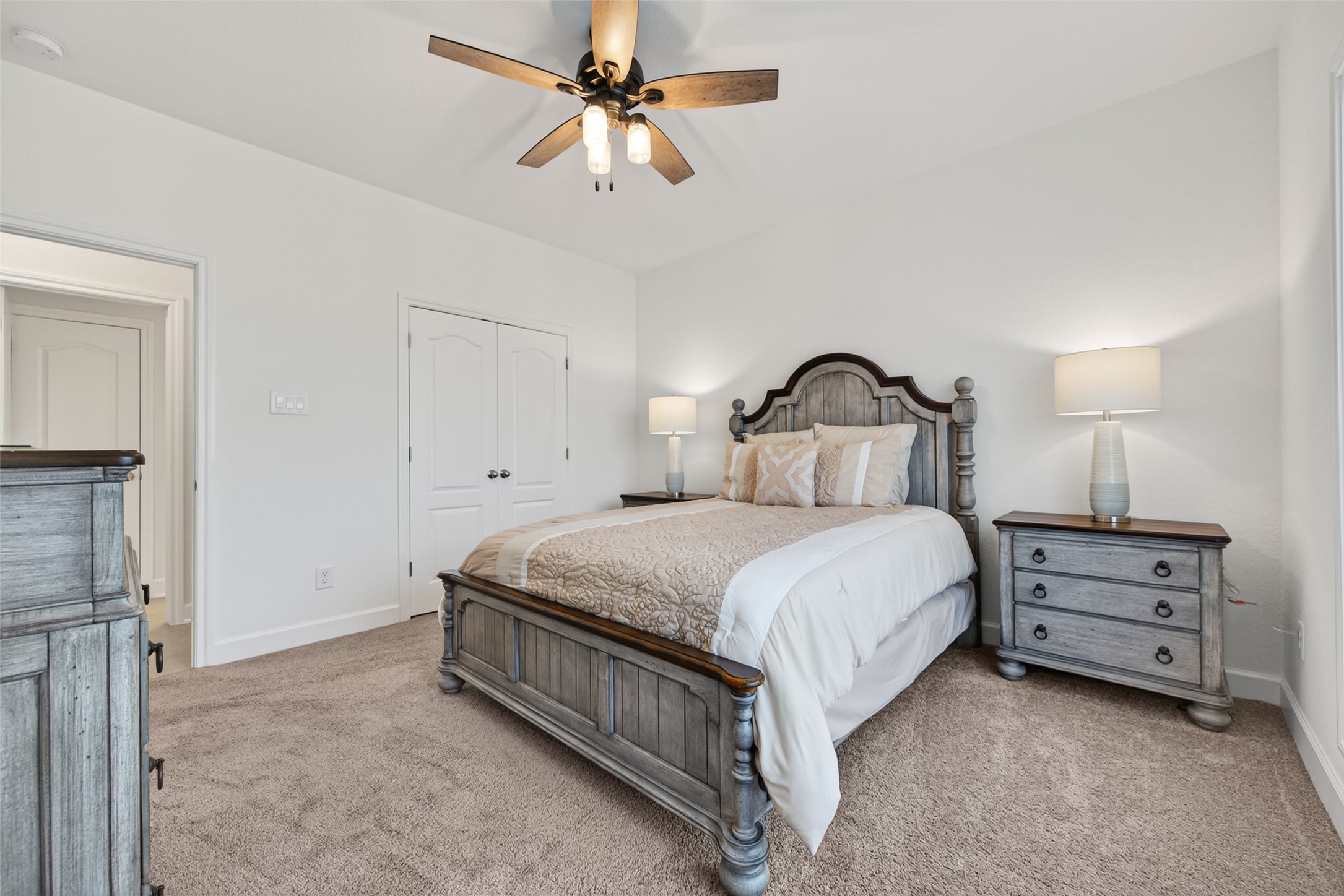13506 Moody Road Needville, TX 77461 - Photo 25 of 36 Bedroom 3 with walk-in closet