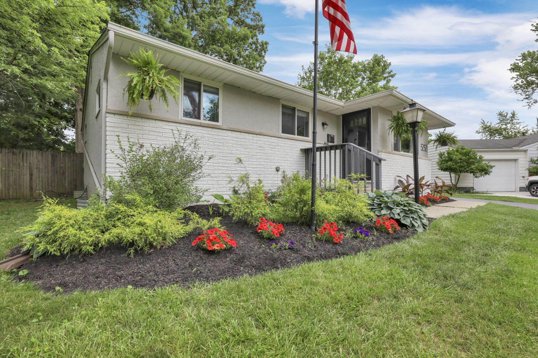 5252 Roche Place Columbus, OH 43229 - Photo 6 of 46 6-web-or-mls-IMG_1438