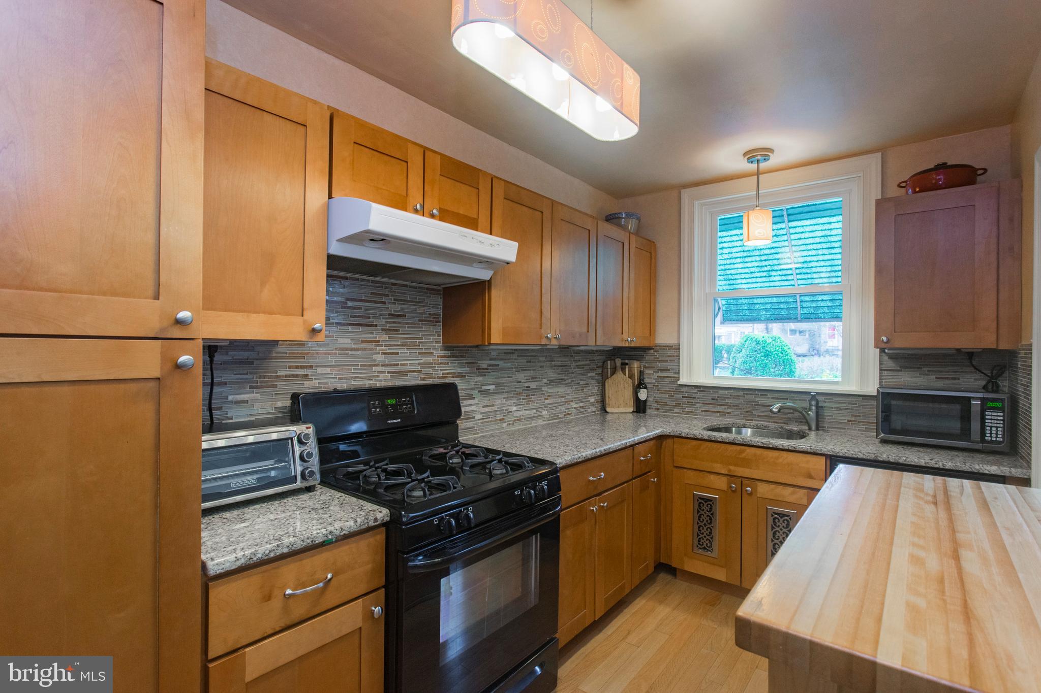 235 St Laurence Road Upper Darby, PA 19082 - Photo 4 of 29 Gallery Image 4