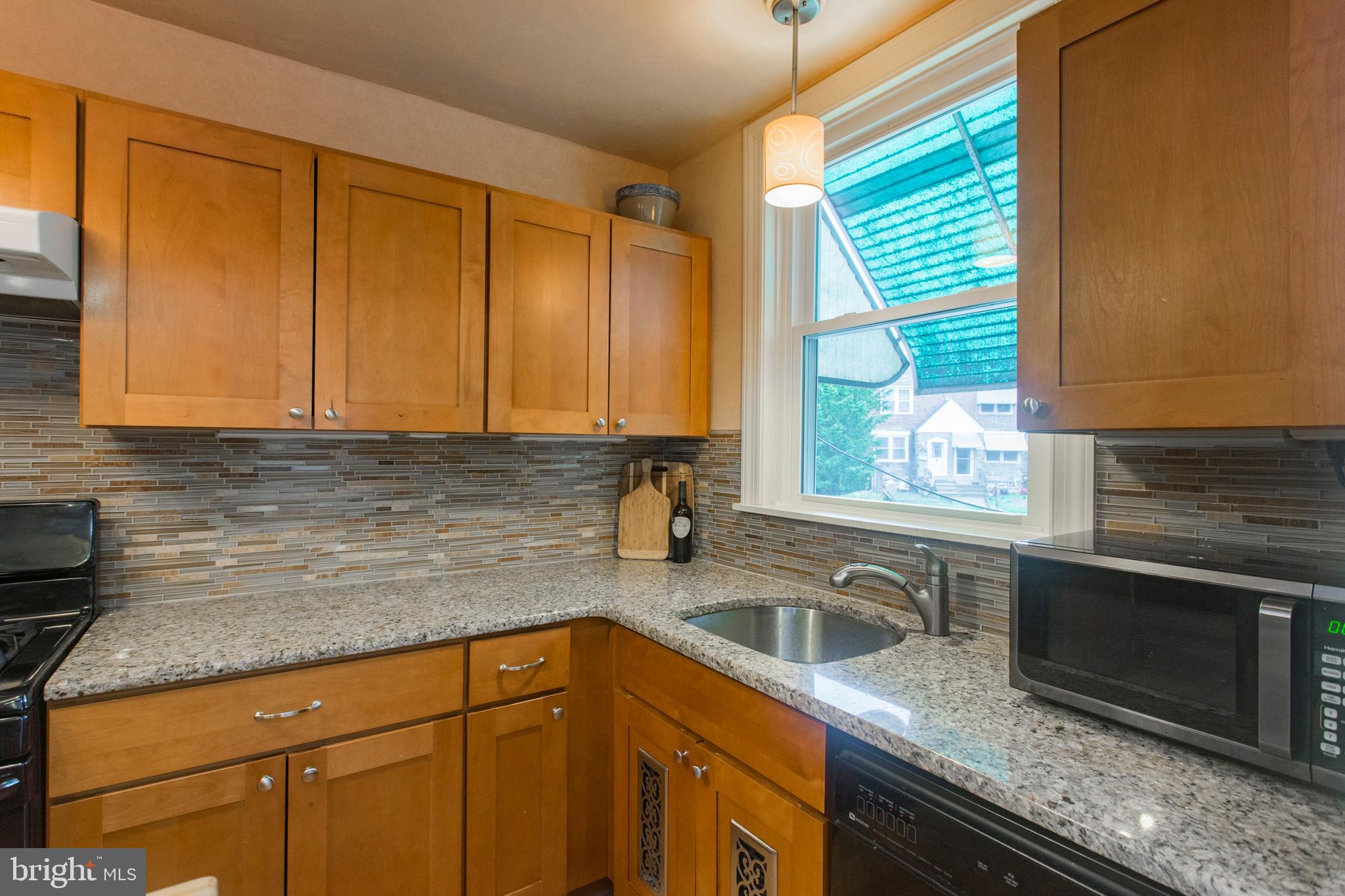 235 St Laurence Road Upper Darby, PA 19082 - Photo 5 of 29 Gallery Image 5