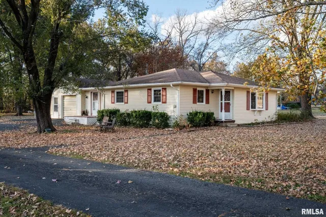 $150,000 | 395 North Hankins Road, Harrisburg, IL 62946