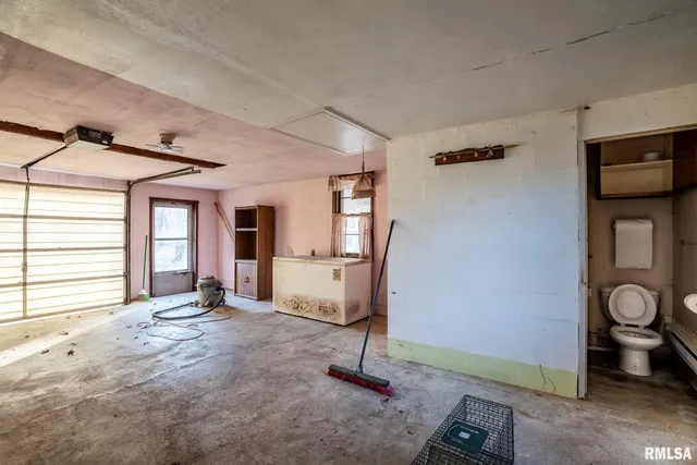 $150,000 | 395 North Hankins Road, Harrisburg, IL 62946