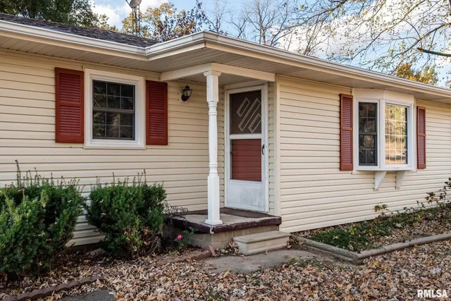 $150,000 | 395 North Hankins Road, Harrisburg, IL 62946