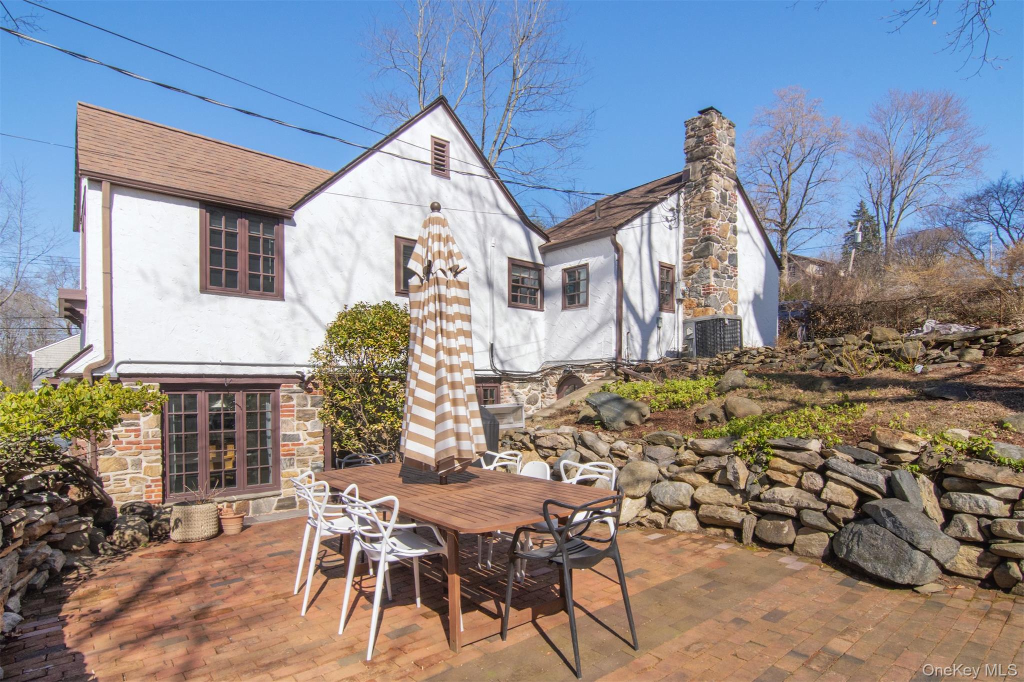 116 Potter Road Scarsdale, NY 10583 - Photo 24 of 38 Lovely, large (257 sq. ft.) patio, for easy outdoor entertaining.