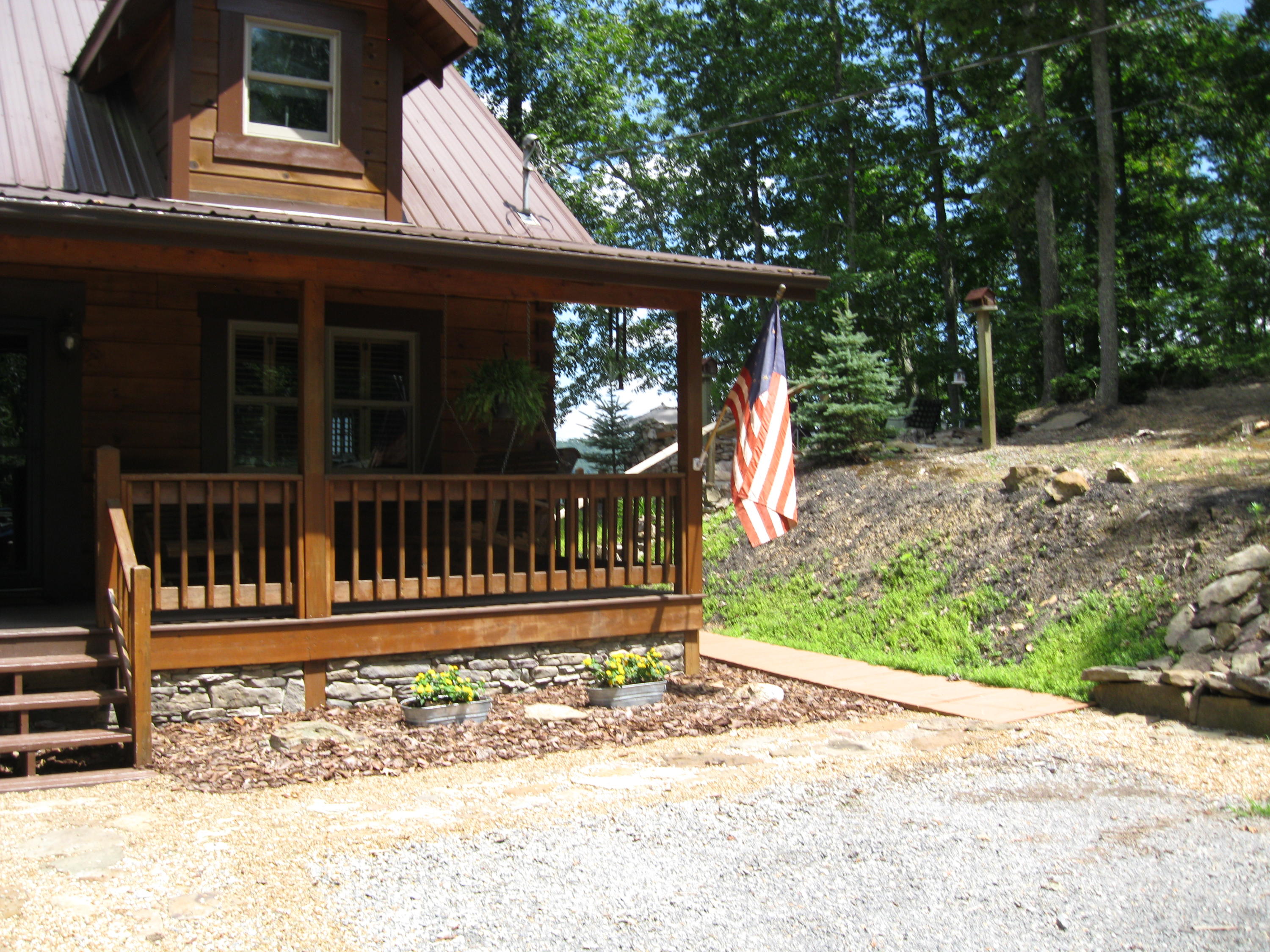 252 Falls Pointe Road Hinton, WV 25951 - Photo 3 of 53 Gallery Image 3