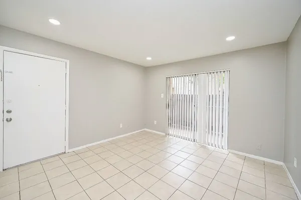 $1,195 | 16303 Lyons School Road, Unit 703, Spring, TX 77379