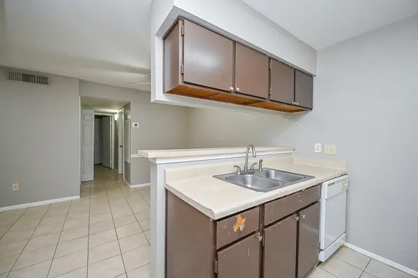 $1,050 | 16303 Lyons School Road, Unit 703, Spring, TX 77379