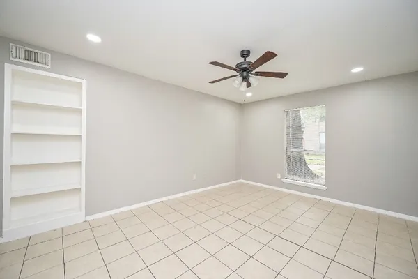 $1,195 | 16303 Lyons School Road, Unit 703, Spring, TX 77379