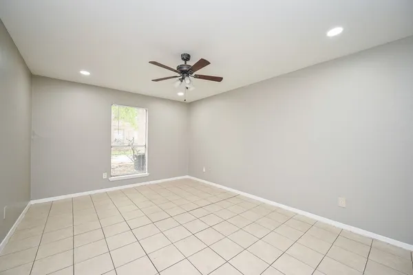 $1,050 | 16303 Lyons School Road, Unit 703, Spring, TX 77379