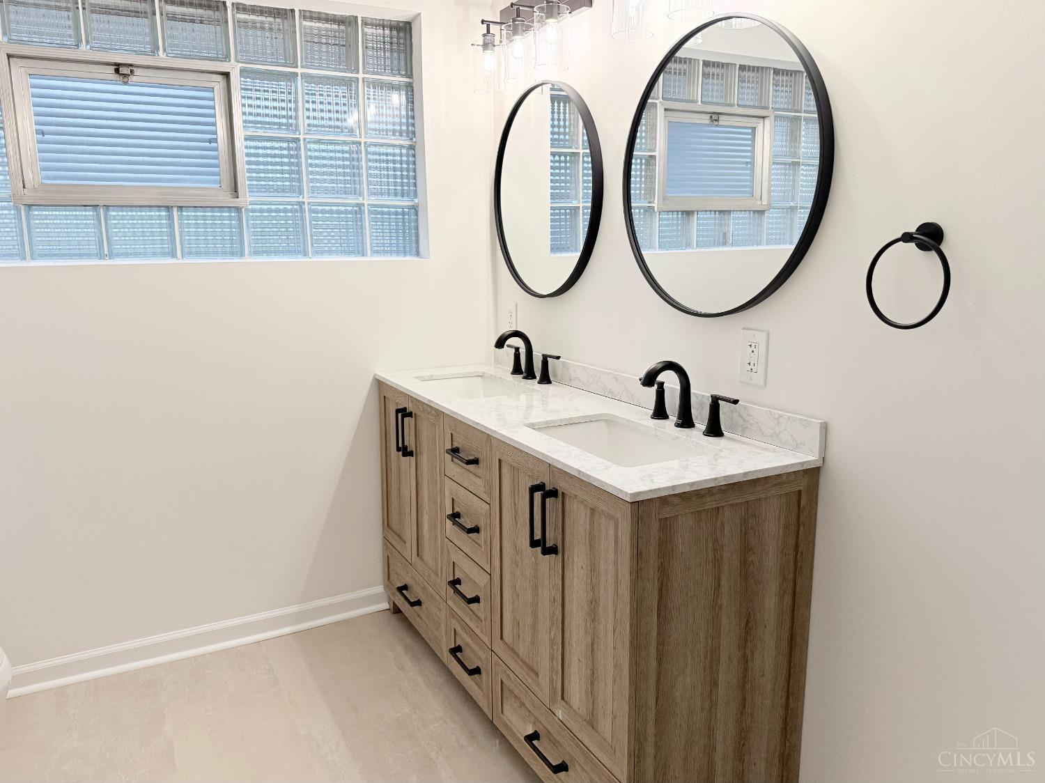 2866 Ranlyn Court Cincinnati, OH 45239 - Photo 13 of 18 Gallery Image 13