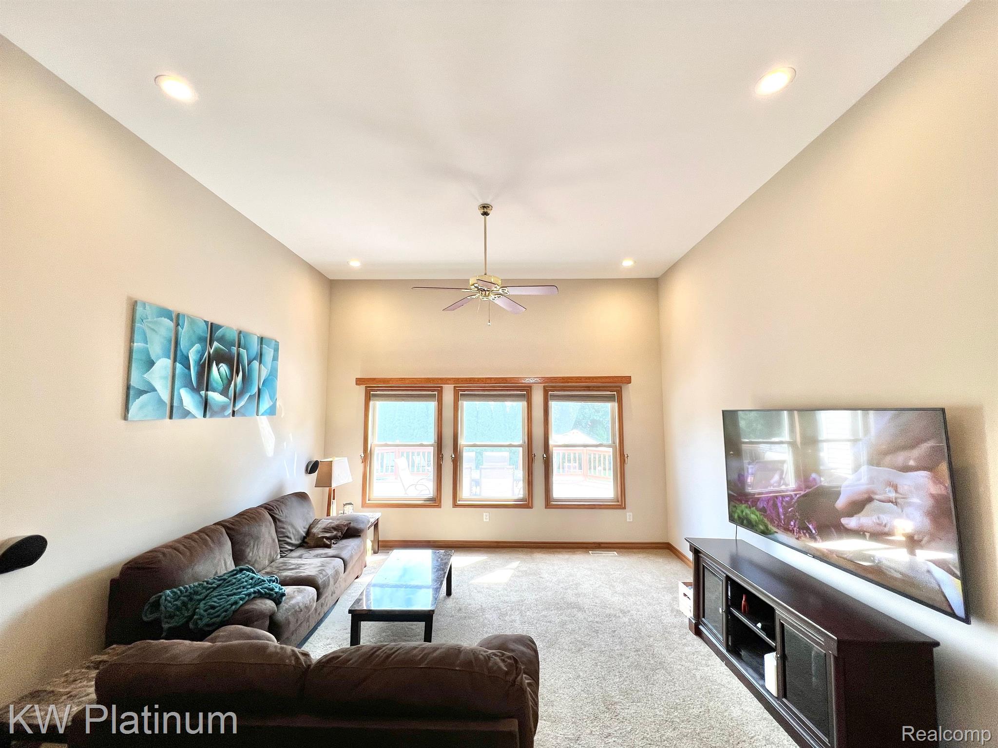 4138 Lancaster Drive Fort Gratiot, MI 48059 - Photo 8 of 52