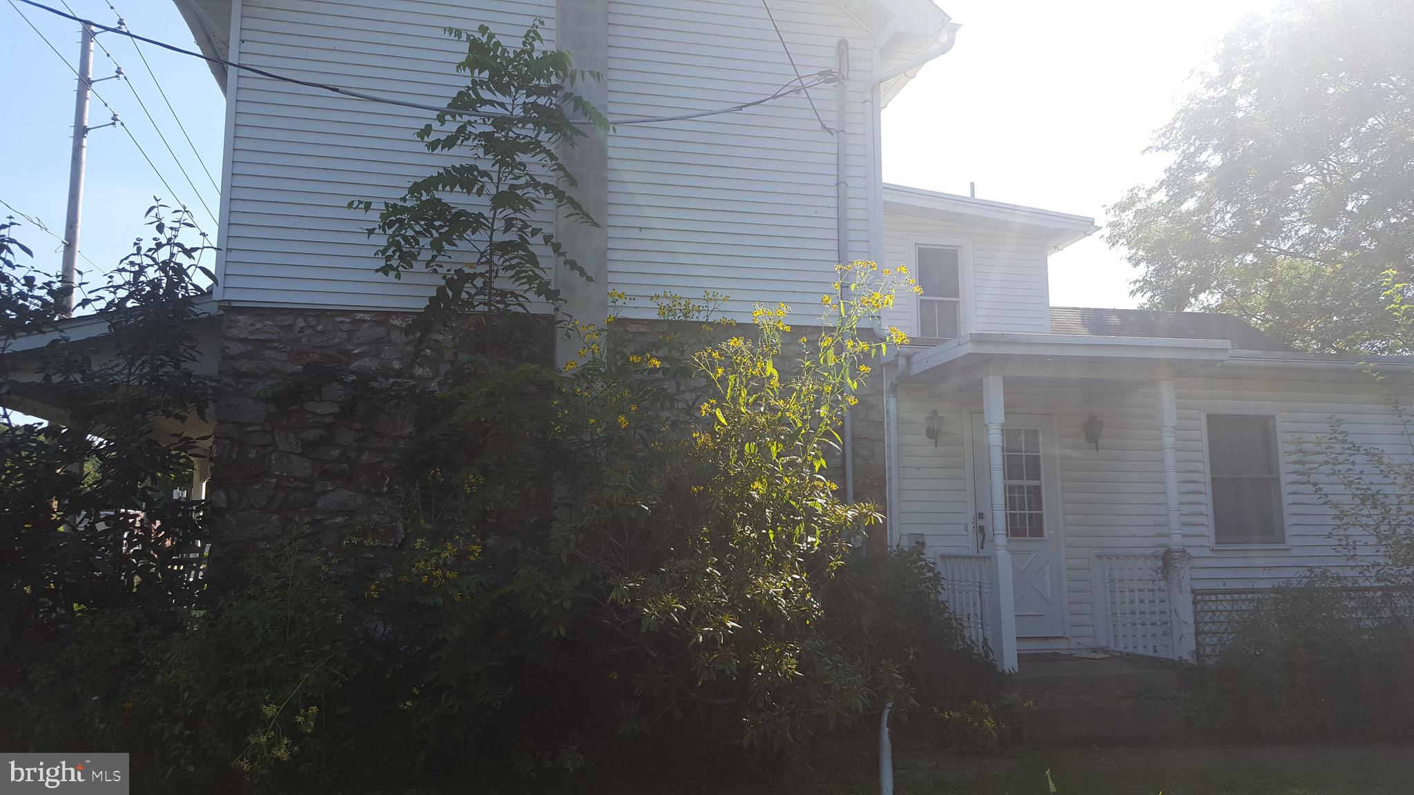 2902 Lower Saucon Road, Unit A&B Hellertown, PA 18055 - Photo 46 of 53 a backyard of a house