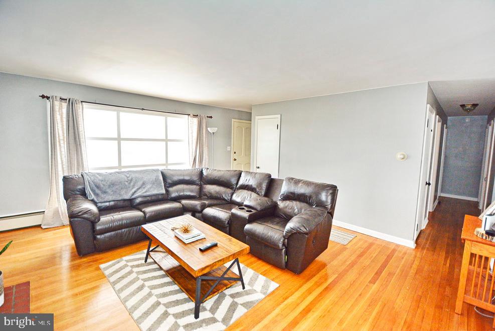 317 Diller Road Hanover, PA 17331 - Photo 2 of 25 Gallery Image 2