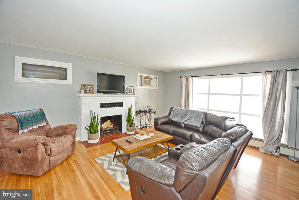 317 Diller Road Hanover, PA 17331 - Photo 3 of 25 Gallery Image 3