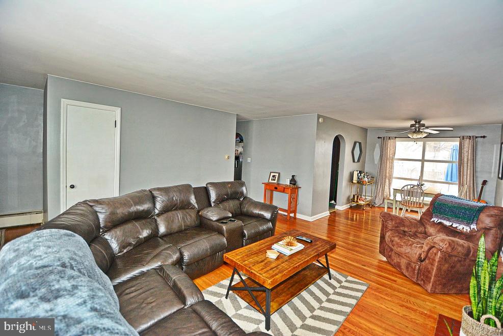 317 Diller Road Hanover, PA 17331 - Photo 5 of 25 Gallery Image 5