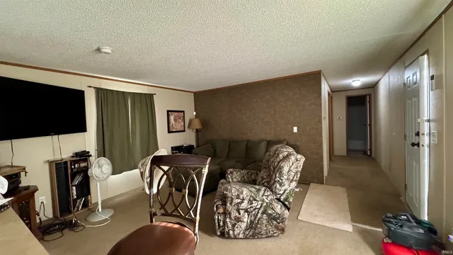 $272,500 | 950 Earl Road, Mitchell, IN 47446