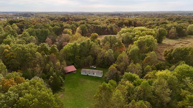$272,500 | 950 Earl Road, Mitchell, IN 47446