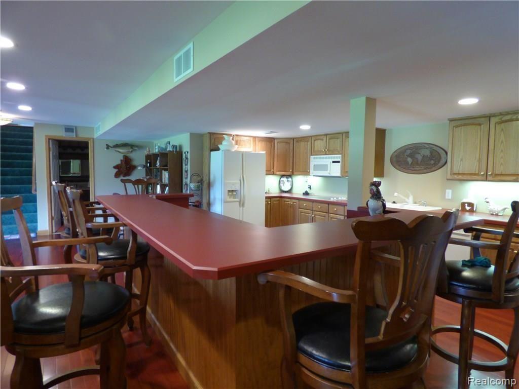 8345 Linden Road Fenton, MI 48430 - Photo 21 of 29 P1020389.JPG