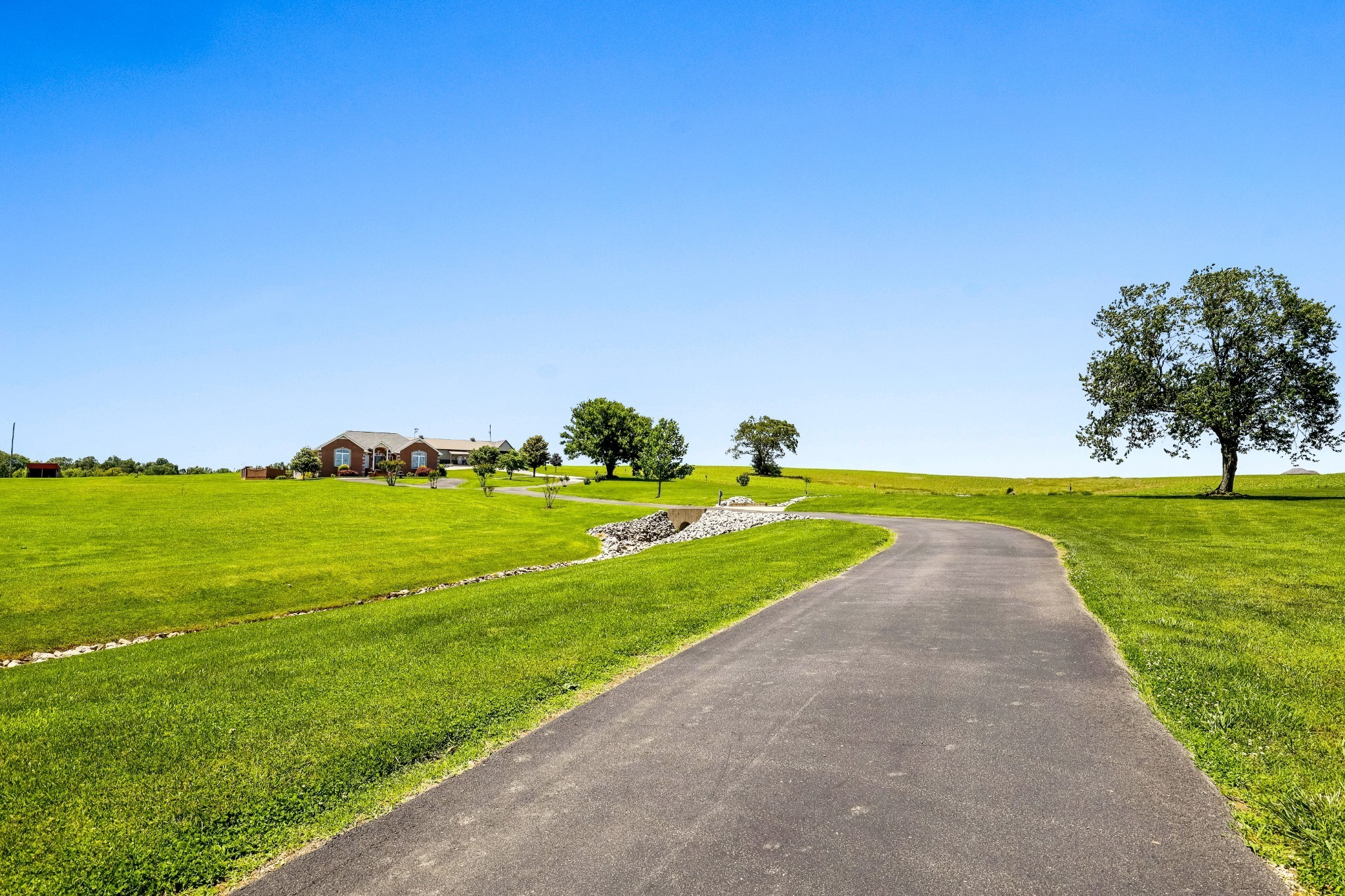 4984 Somerville Road Cross Plains, TN 37049 - Photo 16 of 57 a view of a volley ball court