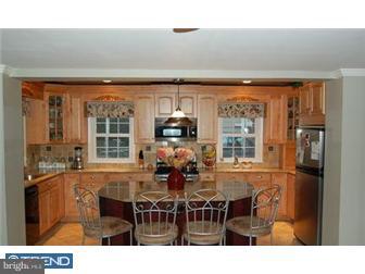318 Hamilton Road Merion Station, PA 19066 - Photo 5 of 12