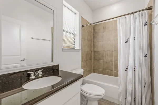 $2,800 | 2816 Rusk Street, Houston, TX 77003