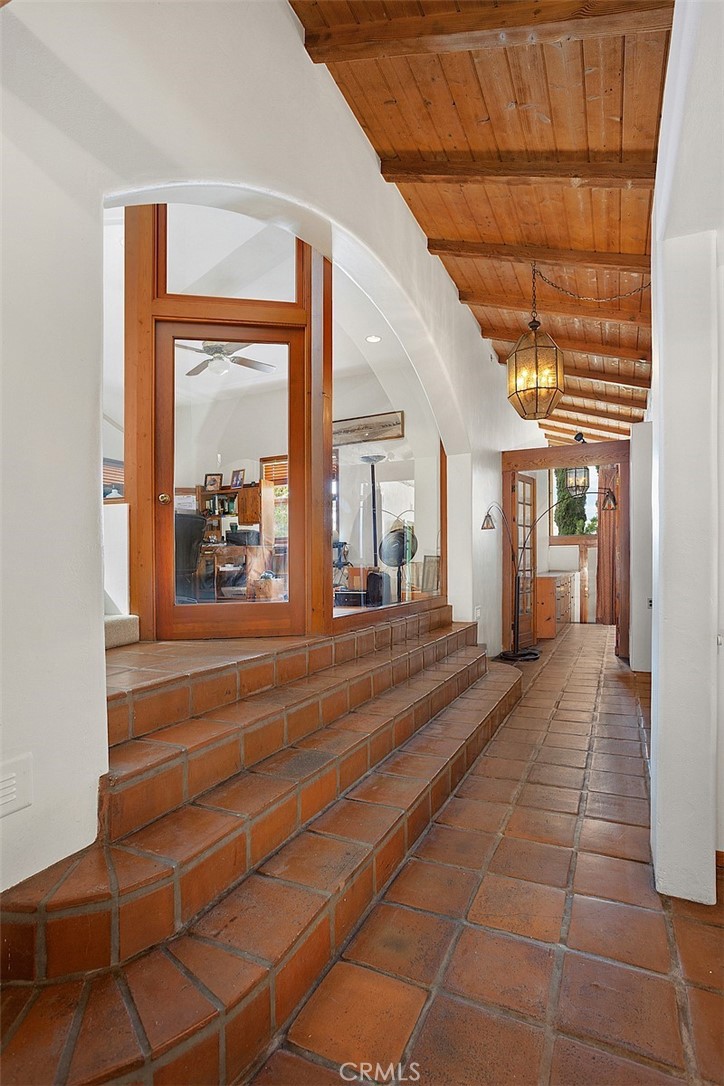 3264 Shearer Crossing Fallbrook, CA 92028 - Photo 16 of 41 a view of lobby with furniture